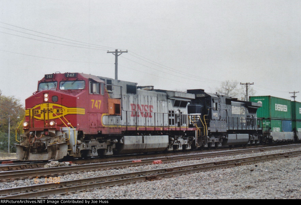 BNSF 747 West